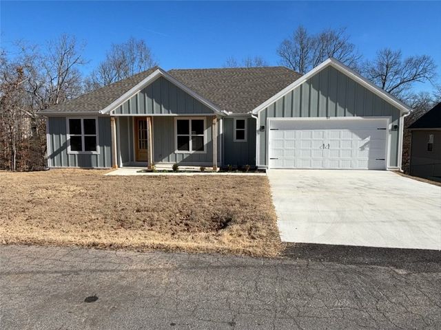 27 Kirkcudbright Lane, Bella Vista, AR 72715