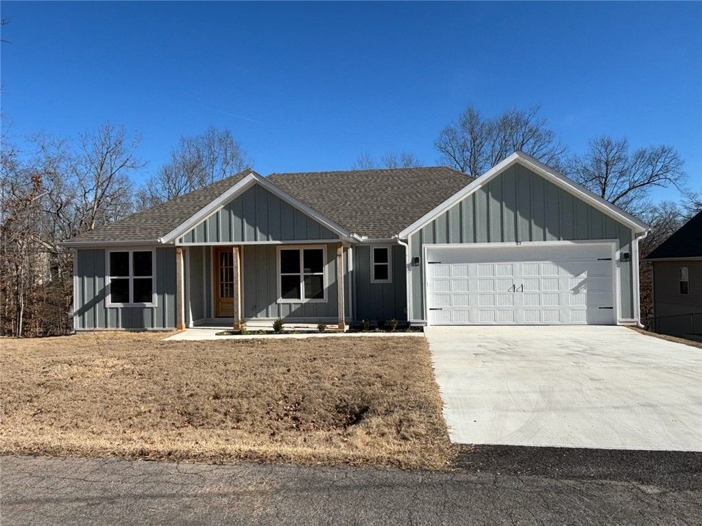 27 Kirkcudbright Lane, Bella Vista, AR 72715