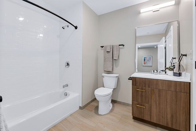 375 Cummins Highway 202, Boston, MA 02131