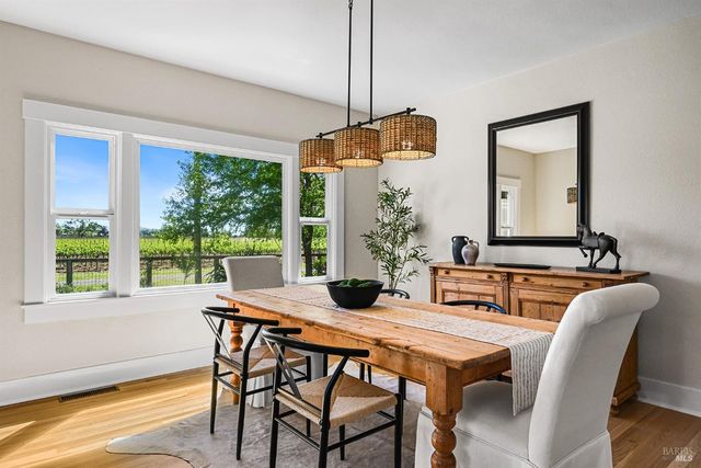 2855 Fulton Rd, Fulton, CA 95439