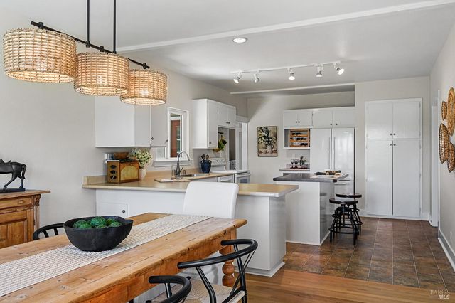 2855 Fulton Rd, Fulton, CA 95439