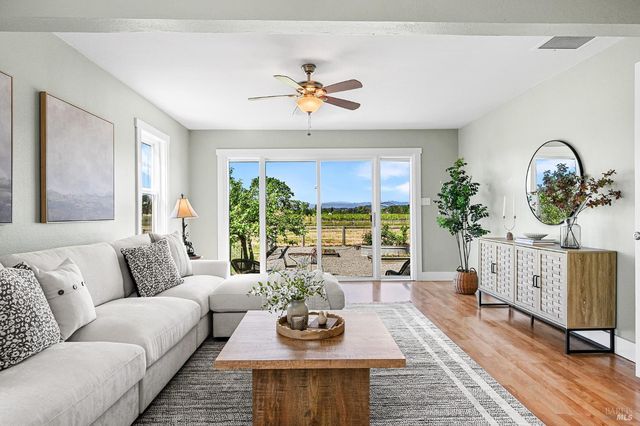 2855 Fulton Rd, Fulton, CA 95439