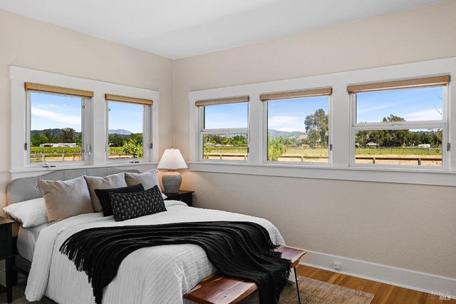 2855 Fulton Rd, Fulton, CA 95439