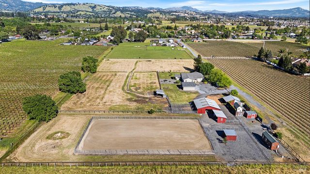 2855 Fulton Rd, Fulton, CA 95439