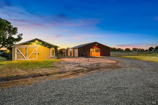 2855 Fulton Rd, Fulton, CA 95439