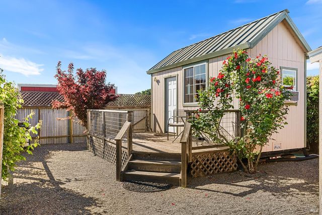 2855 Fulton Rd, Fulton, CA 95439