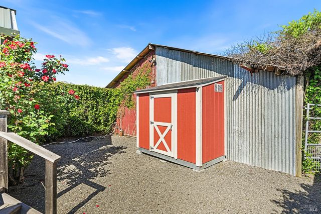 2855 Fulton Rd, Fulton, CA 95439