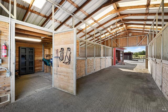 2855 Fulton Rd, Fulton, CA 95439