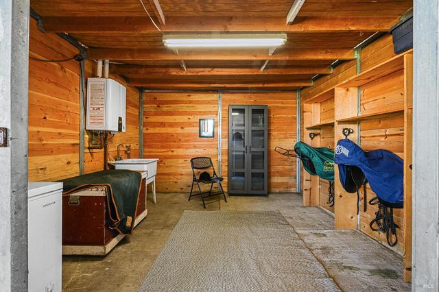 2855 Fulton Rd, Fulton, CA 95439