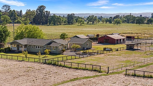 2855 Fulton Rd, Fulton, CA 95439