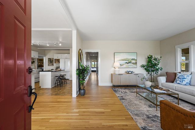 2855 Fulton Rd, Fulton, CA 95439