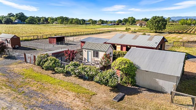 2855 Fulton Rd, Fulton, CA 95439