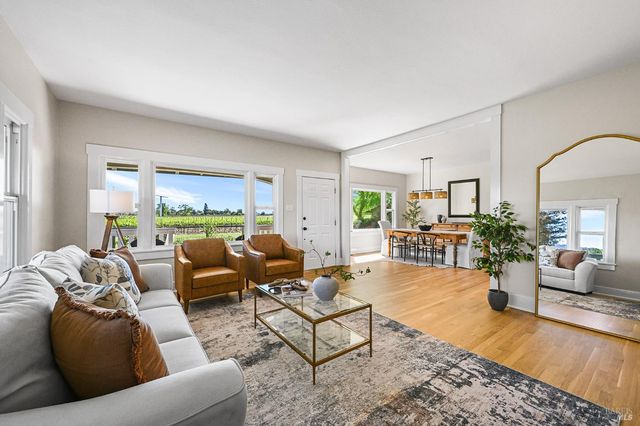 2855 Fulton Rd, Fulton, CA 95439