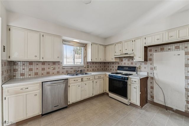 14775 Lisa Drive, Maple Heights, OH 44137