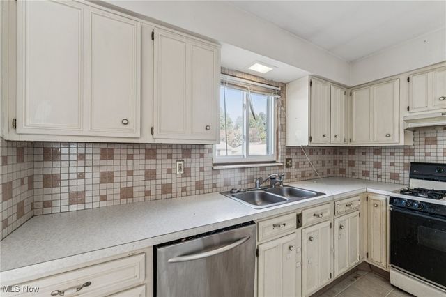 14775 Lisa Drive, Maple Heights, OH 44137