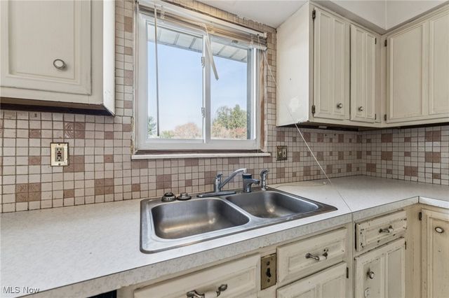 14775 Lisa Drive, Maple Heights, OH 44137