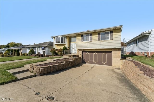 14775 Lisa Drive, Maple Heights, OH 44137