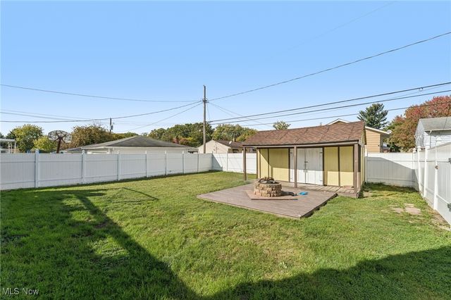 14775 Lisa Drive, Maple Heights, OH 44137