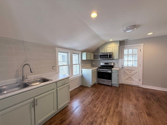 315 W 111th Street 2, Chicago, IL 60628