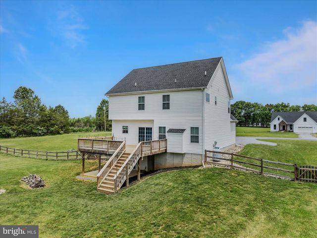 32 TROPHY CT, Kearneysville, WV 25430