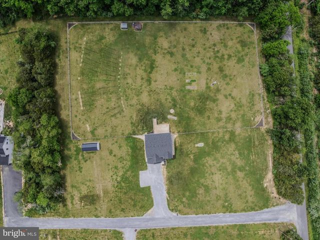32 TROPHY CT, Kearneysville, WV 25430