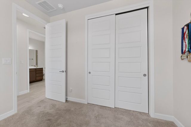 6914 Cleary Loop NE, Rio Rancho, NM 87144