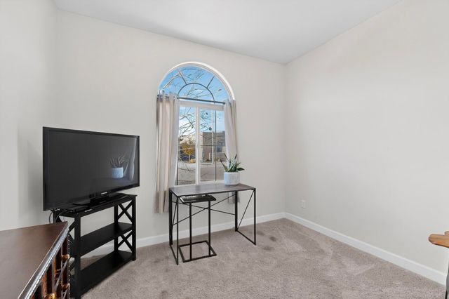 6914 Cleary Loop NE, Rio Rancho, NM 87144