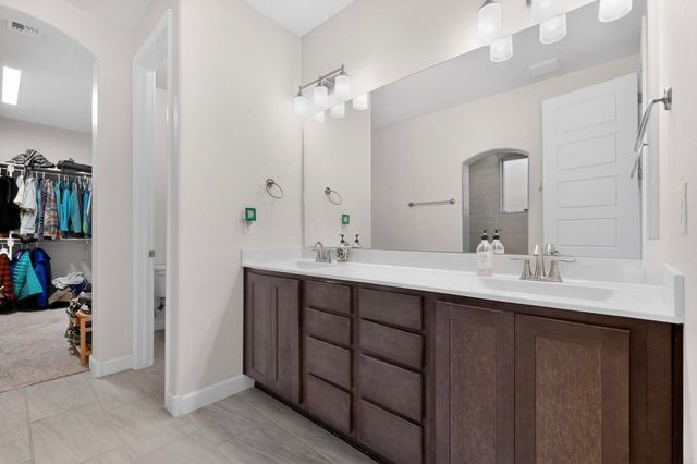 6914 Cleary Loop NE, Rio Rancho, NM 87144