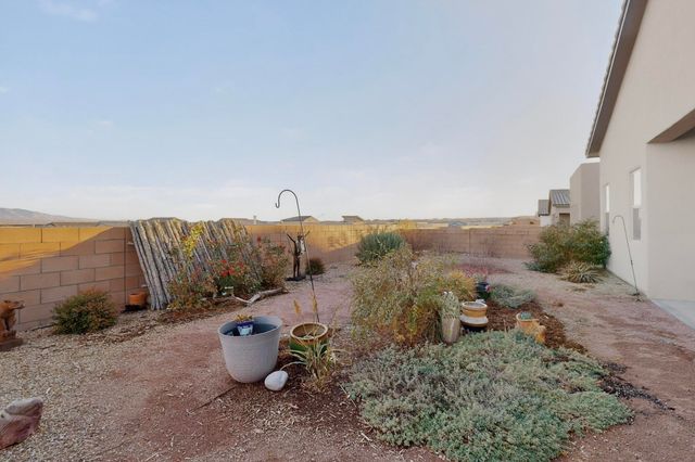 6914 Cleary Loop NE, Rio Rancho, NM 87144