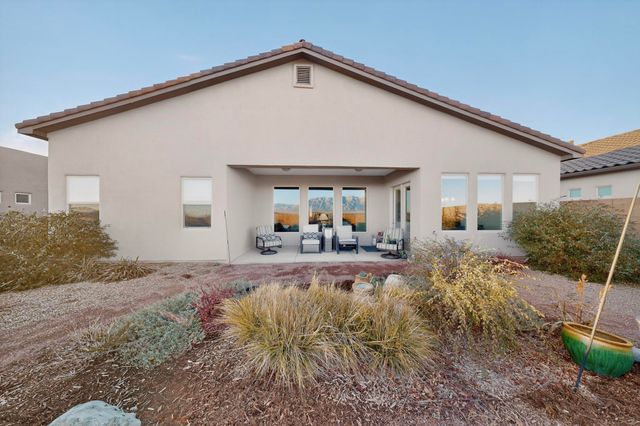 6914 Cleary Loop NE, Rio Rancho, NM 87144