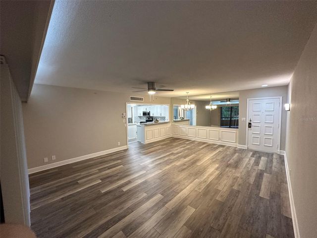 36750 US HIGHWAY 19 N 9-303, Palm Harbor, FL 34684