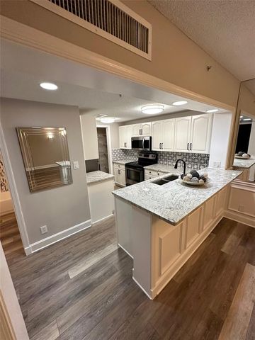 36750 US HIGHWAY 19 N 9-303, Palm Harbor, FL 34684