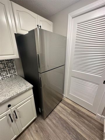 36750 US HIGHWAY 19 N 9-303, Palm Harbor, FL 34684