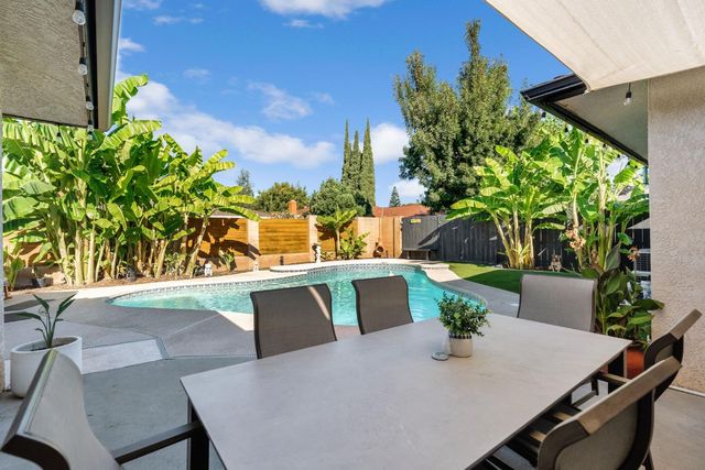 6615 N Harrison Avenue, Fresno, CA 93711