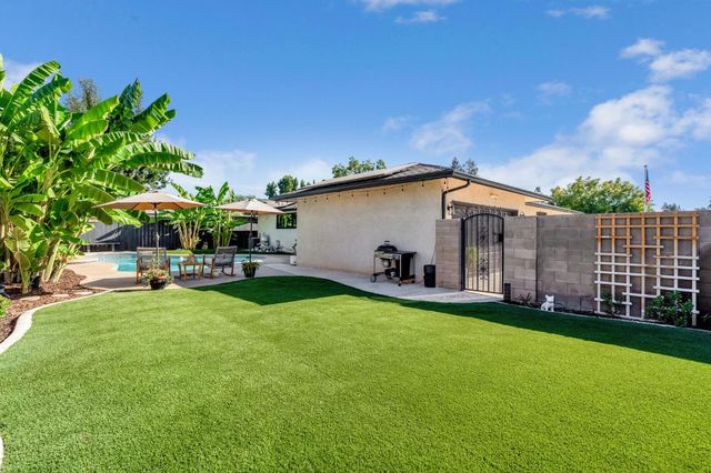 6615 N Harrison Avenue, Fresno, CA 93711