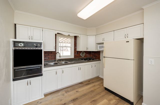 4290 NW 11th Street, Des Moines, IA 50313