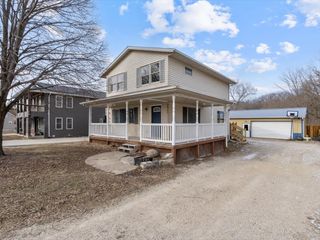 24784 Valley Drive, Pleasant Valley, IA 52767