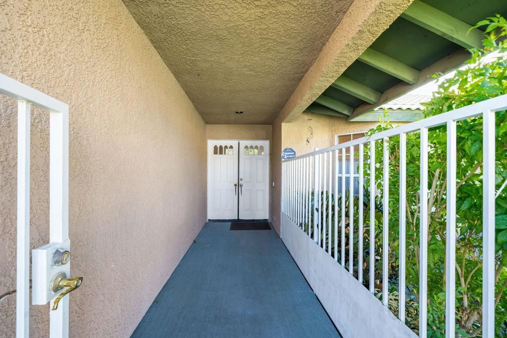 Image 7 of property listing at 68385 Risueno Road, Cathedral City, CA 92234