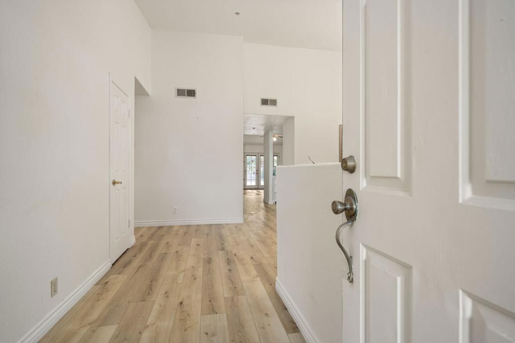 Image 8 of property listing at 68385 Risueno Road, Cathedral City, CA 92234