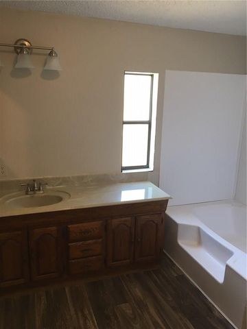 365 Darrell Road, Roanoke, TX 76262