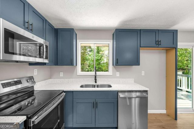 8276 San Jose Trail, Jonesboro, GA 30236