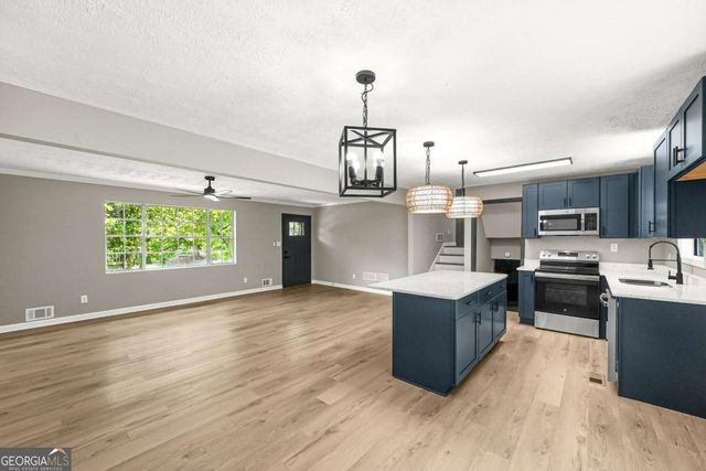8276 San Jose Trail, Jonesboro, GA 30236