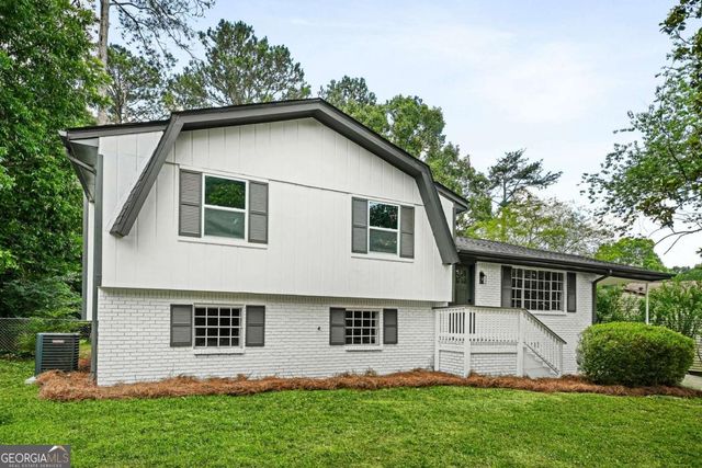 8276 San Jose Trail, Jonesboro, GA 30236