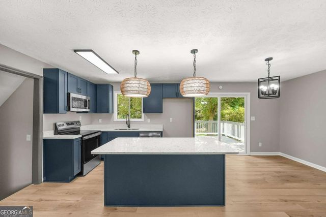 8276 San Jose Trail, Jonesboro, GA 30236