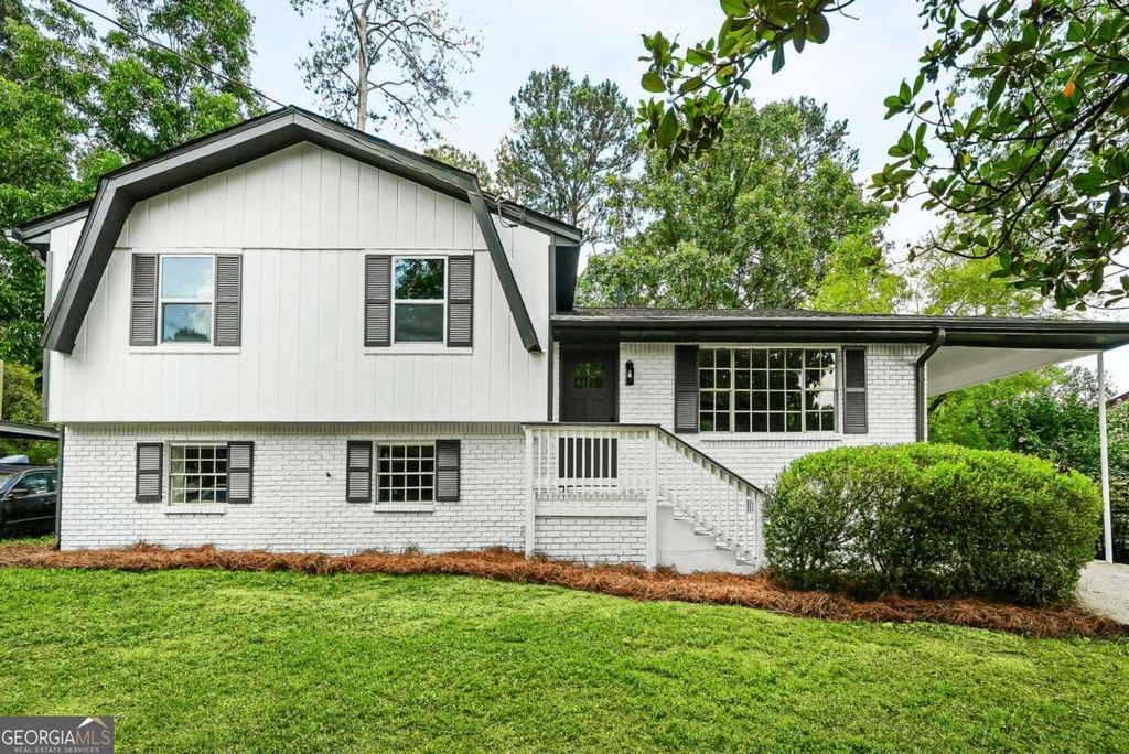 8276 San Jose Trail, Jonesboro, GA 30236