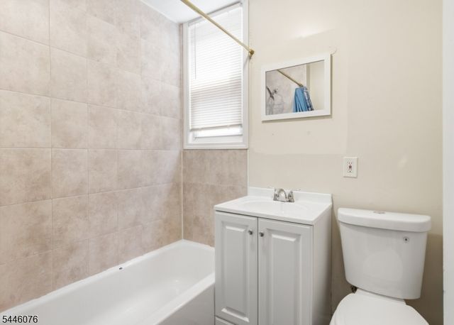 320 7Th St, Union City, NJ 07087