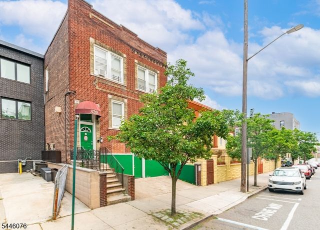 320 7Th St, Union City, NJ 07087