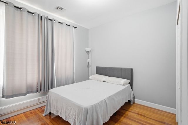 320 7Th St, Union City, NJ 07087