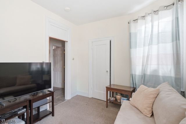 320 7Th St, Union City, NJ 07087