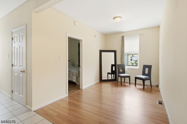 320 7Th St, Union City, NJ 07087